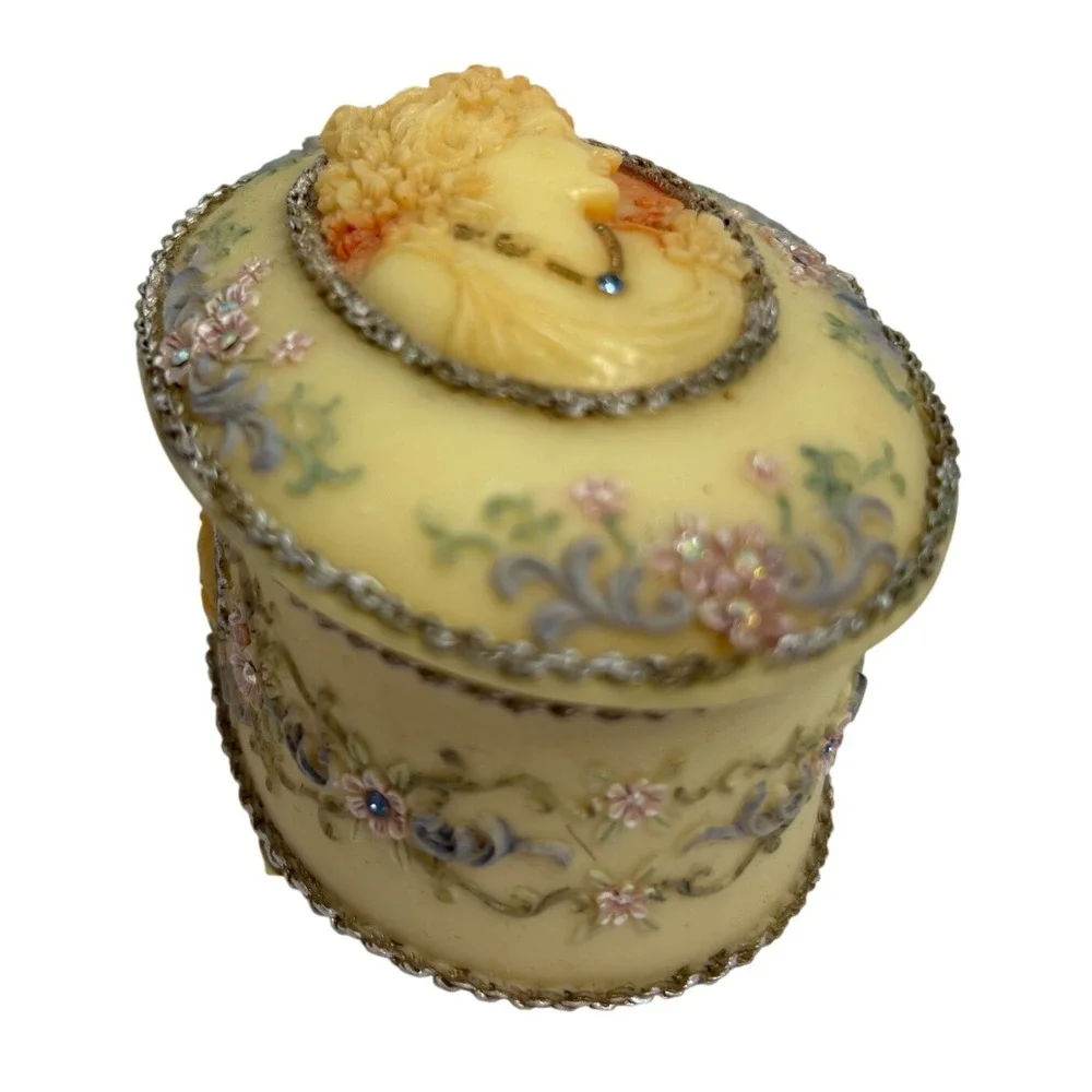 Cameo Floral Resin Trinket Box Rhinestone Accents Cream Jewelry Case Vintage